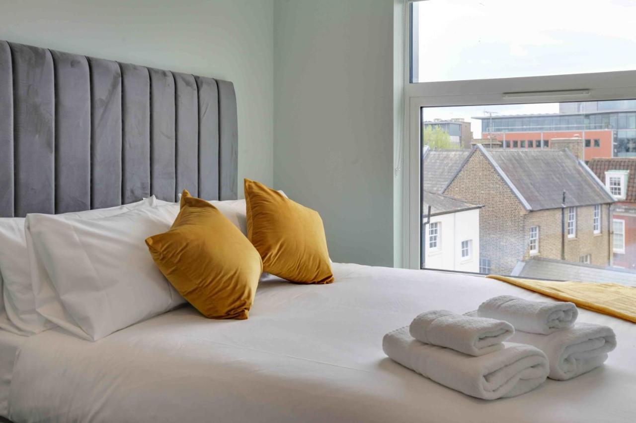 New London Life Executive Apartments Chelmsford Bagian luar foto